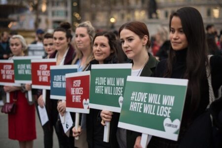 Video: Trafalgar Square pays tribute to the Muslims killed in Christchurch