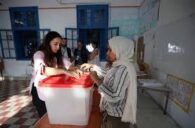 Outsiders claim the lead after Tunisia presidential poll first round