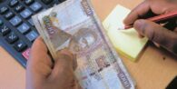 Kenyans rush to swap banknotes as cash ban looms