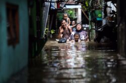 Jakarta flooding kills five with many missing