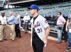 Arts & Ent | Lizzie McGuire delayed – Nick Jonas baseball dreams & Duffy opens up on why she left the music industry 