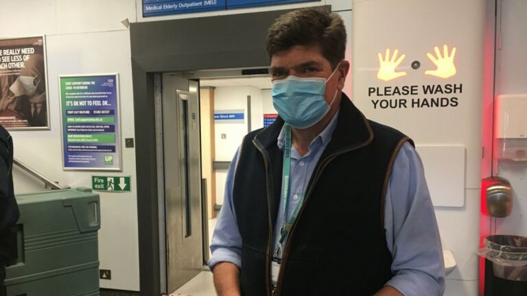 Hull NHS boss calls for tighter lockdown and school closures