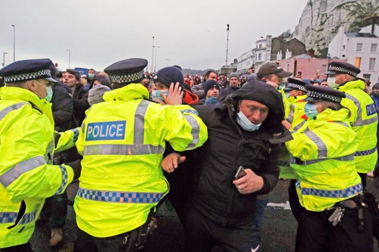 Lorry drivers clash with police as tensions rise over queues in Kent