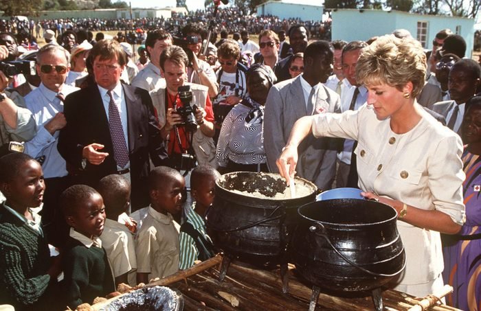 princess diana funeral princess diana 60 london kensington palace princess diana statue unveiling kensington palace