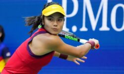 Emma Raducanu assisted by former British No 1 Jeremy Bates at Indian Wells