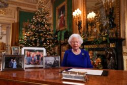 Queen cancel’s Christmas lunch due to Covid fears 