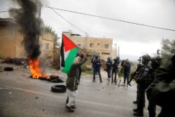 Israeli forces kill Palestinian teen in West Bank clashes