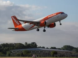 EasyJet summer flight bookings ‘exceeding pre-Covid levels’