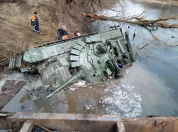 Entire Russian tank unit SUBMERGED in muddy water after failed river crossing – new images