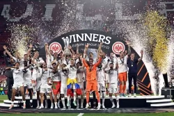 Rangers beaten on penalties as Eintracht Frankfurt win Europa League in Seville