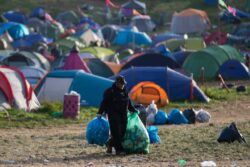 ‘Leave no trace’: Glastonbury festival ‘saves more carbon emissions than it produces’