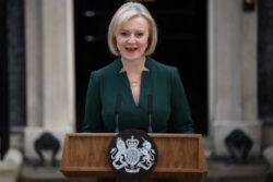 ‘I Predict a Riot’ by Kaiser Chiefs played as Liz Truss gives final speech as PM
