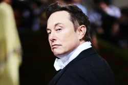 Elon Musk wades into Ukraine war -‘F*** off’