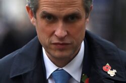 Gavin Williamson news – live: Bullying row grows as minister ‘told civil servant to slit throat’