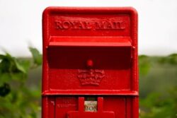 Royal Mail urges staff to bring family to work to ‘save Christmas’ amid strike threat