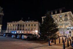 King Charles model town locals fume at undecorated ‘miserable’ Christmas tree