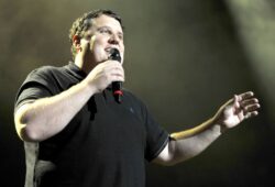 Peter Kay ‘donates £14,000 to children’s charity for Christmas’ to represent every sold out ticket at first O2 London gig