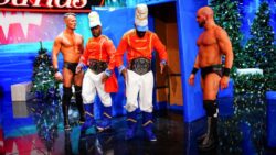 WWE SmackDown results, grades: Christmas street fight, Bray Wyatt attacks cameraman