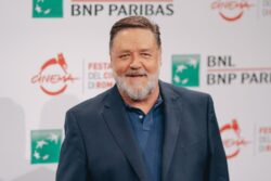 Russell Crowe narrowly avoids bite from venomous snake walking barefoot at home in Australia 