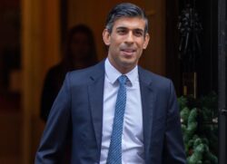 Pressure grows on rail unions as No.10 claims wage deal is ‘generous’