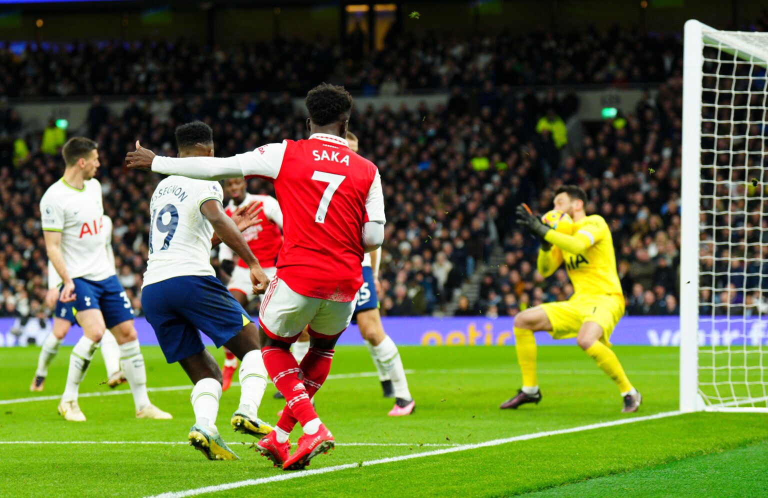 Match report: Arsenal show superior touch against Tottenham