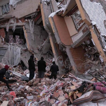 Turkey earthquake: Desperate search continues as death toll tops 8,700 