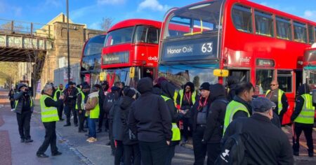 London bus drivers end strike action after securing 18% pay increase