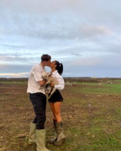 Love Island’s Jessie Wynter finally joins boyfriend Will Young on his farm and fans can’t cope