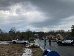 Tornado injures at least 600 as it tears through Arkansas capital