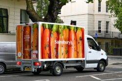 Do supermarkets do grocery deliveries on bank holidays?