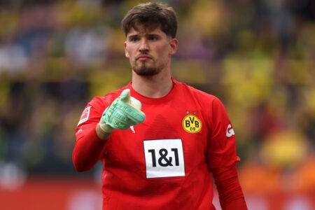 Manchester United interested in Dortmund ace Gregor Kobel as David De Gea faces uncertain future