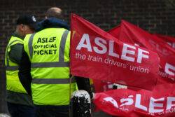 How long will the June 3 train strike last and will trains be affected on Sunday?