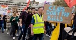 Senior doctors back 48-hour strike action next month