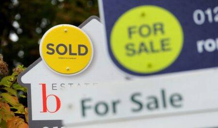 Five-year mortgage rate hits 6% in yet more misery for homeowners