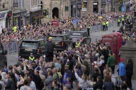 Two women arrested ‘trying to jump barrier’ at mini-coronation