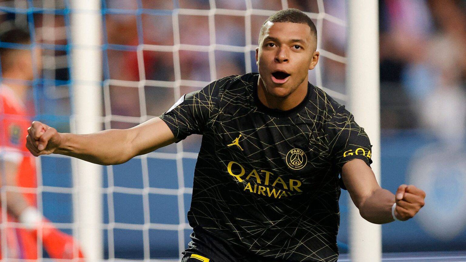 Al-Hilal make £259m offer for Kylian Mbappe