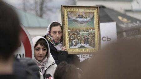 Have the treasures from a Kyiv monastery been removed to be auctioned off in Paris?