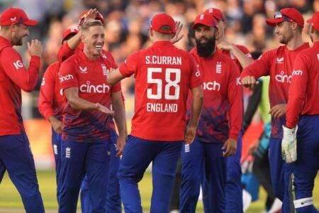 England v New Zealand: England win first T20 by seven wickets