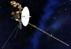 Voyager 2 back in contact with Nasa after stint ‘flying blind’