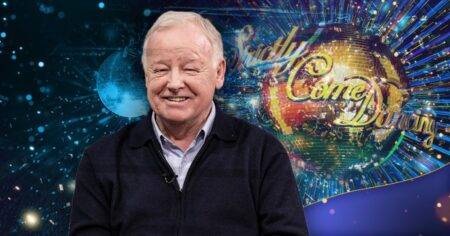 Les Dennis joins Strictly Come Dancing 2023 as TV star is final celebrity revealed