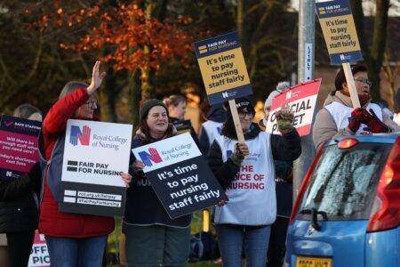 Government outlines plan to crack down on NHS staff strikes