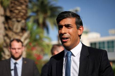 Rishi Sunak arrives in Israel for talks with Benjamin Netanyahu