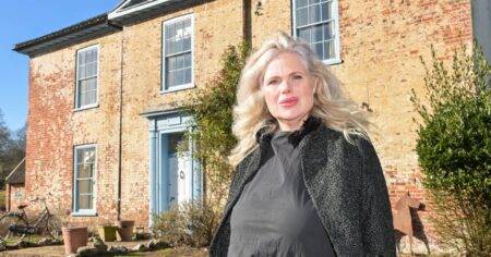 Aristocrats who won legal fight to evict sex therapist told to pay her £80,000