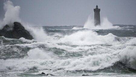 Mapped: Where Storm Ciarán will hit UK as new weather warnings issued