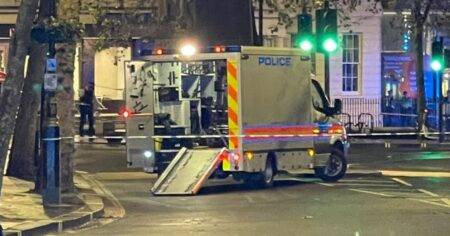 Trafalgar Square evacuated after police find ‘suspicious package’ nearby