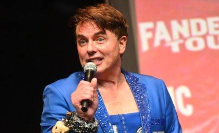 John Barrowman baffles fans as he furiously kicks off against ‘vile attitudes’