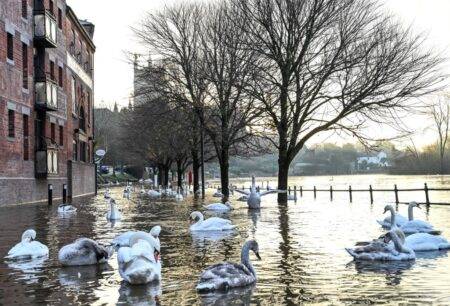 UK braces for a deluge as snow is replaced with heavy rain