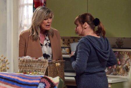Demanding Kim Tate barges in to confront Lydia Dingle in tense Emmerdale spoiler video