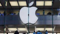 Apple overtakes Samsung as world’s biggest phonemaker