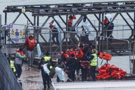 Fury as criminal gangs make £500m out of small boats crisis